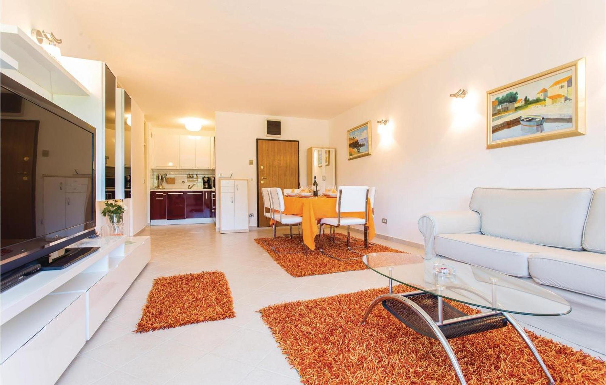 Amazing Apartment In Njivice With Wifi Exterior foto