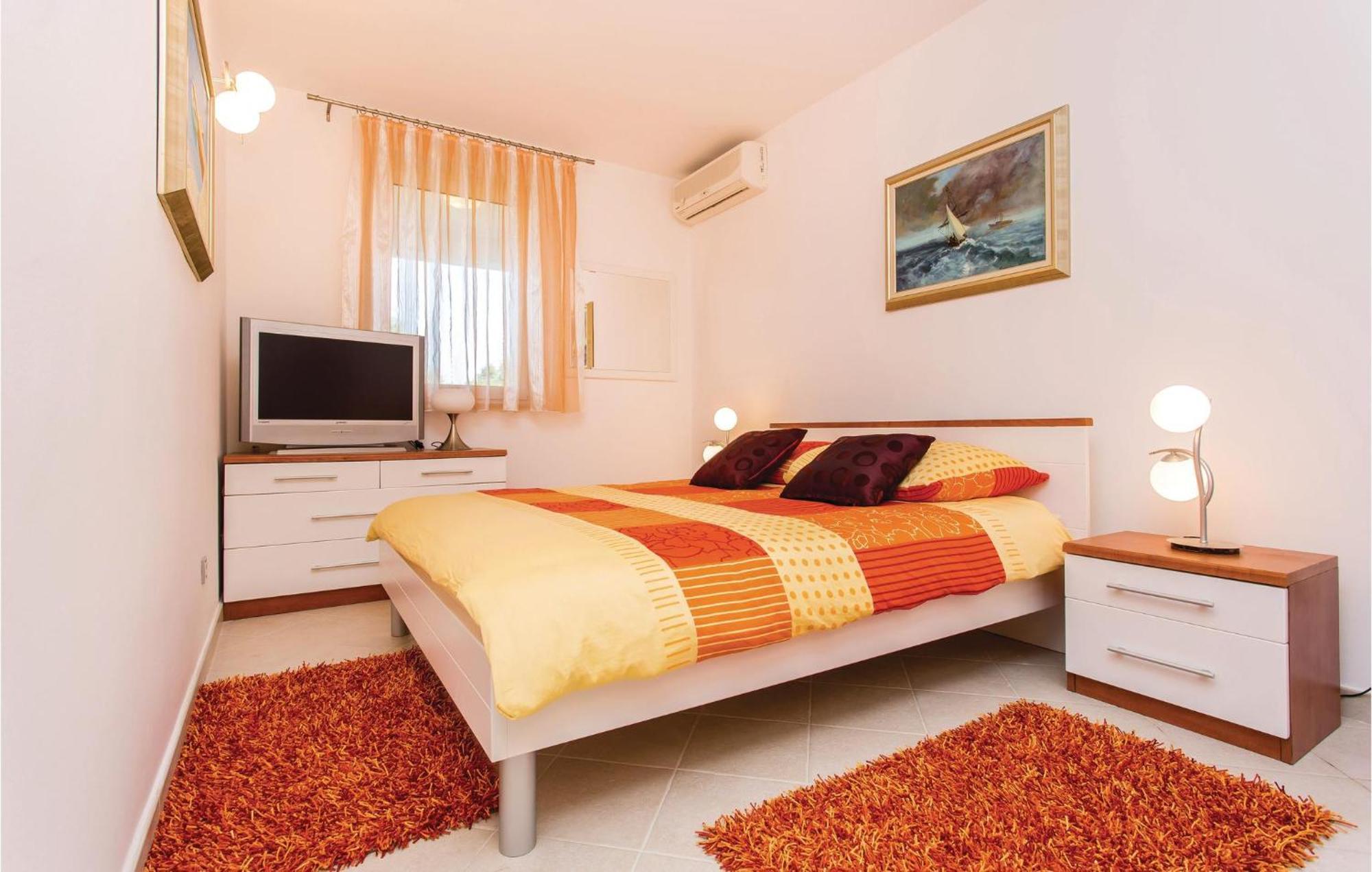 Amazing Apartment In Njivice With Wifi Exterior foto